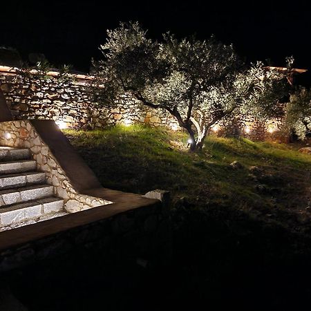 Focalion Castle Luxury Suites Pírgos Dhiroú エクステリア 写真