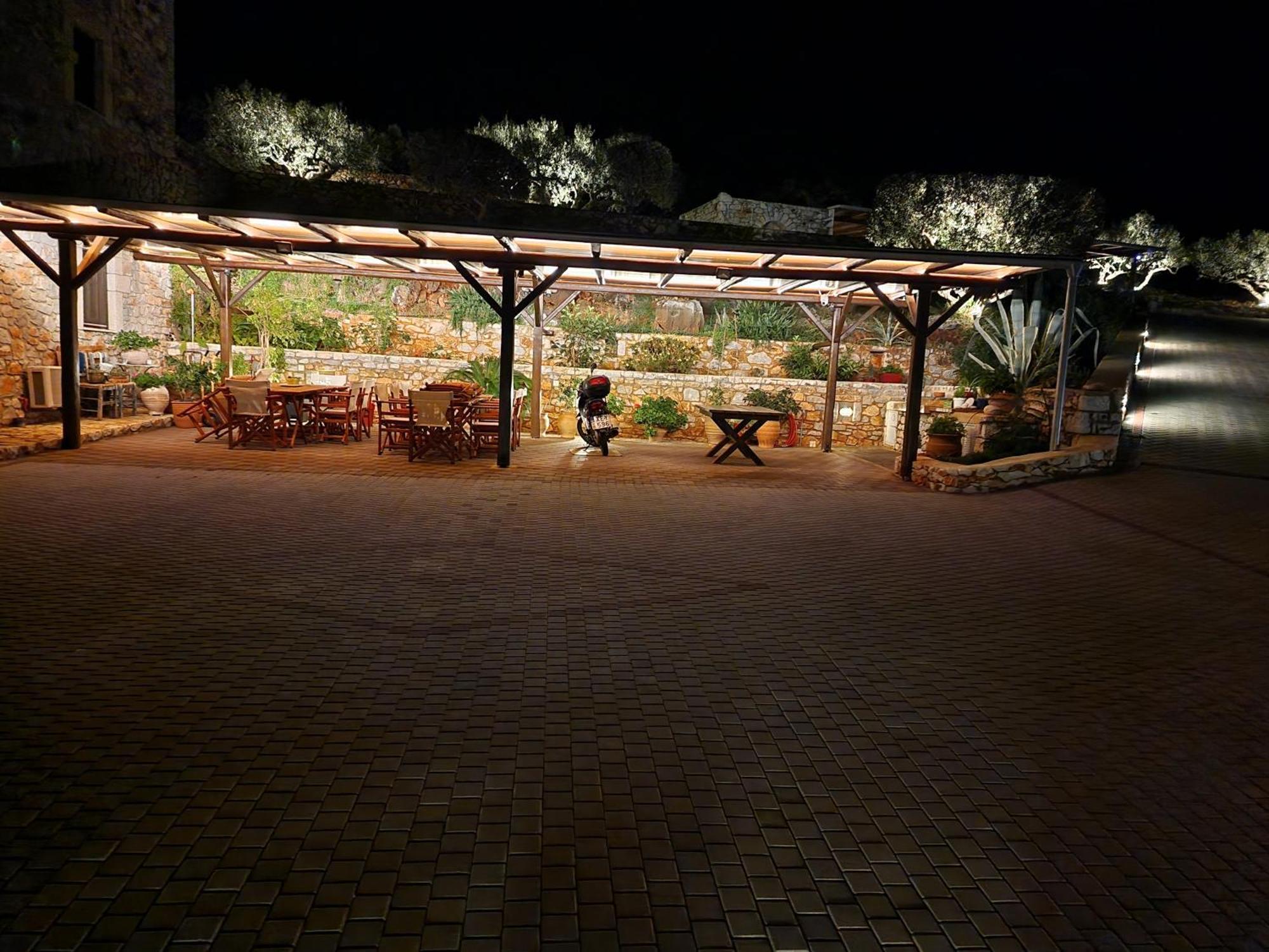 Focalion Castle Luxury Suites Pírgos Dhiroú エクステリア 写真