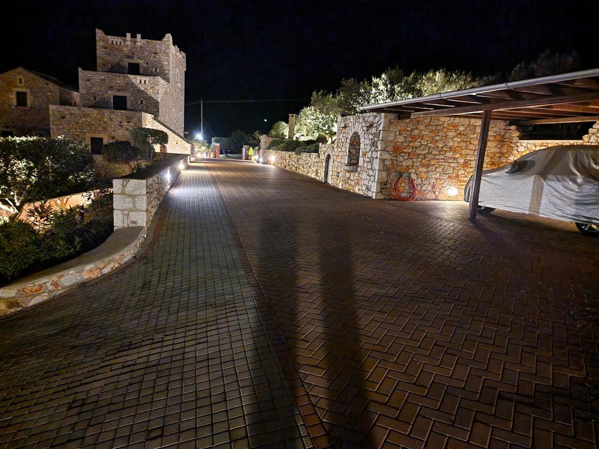 Focalion Castle Luxury Suites Pírgos Dhiroú エクステリア 写真