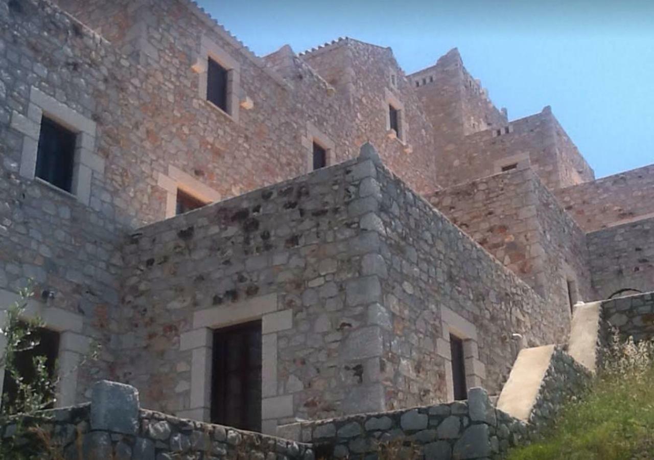 Focalion Castle Luxury Suites Pírgos Dhiroú エクステリア 写真