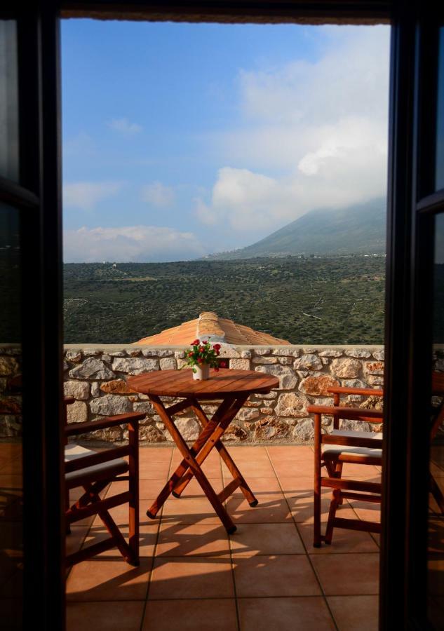 Focalion Castle Luxury Suites Pírgos Dhiroú エクステリア 写真