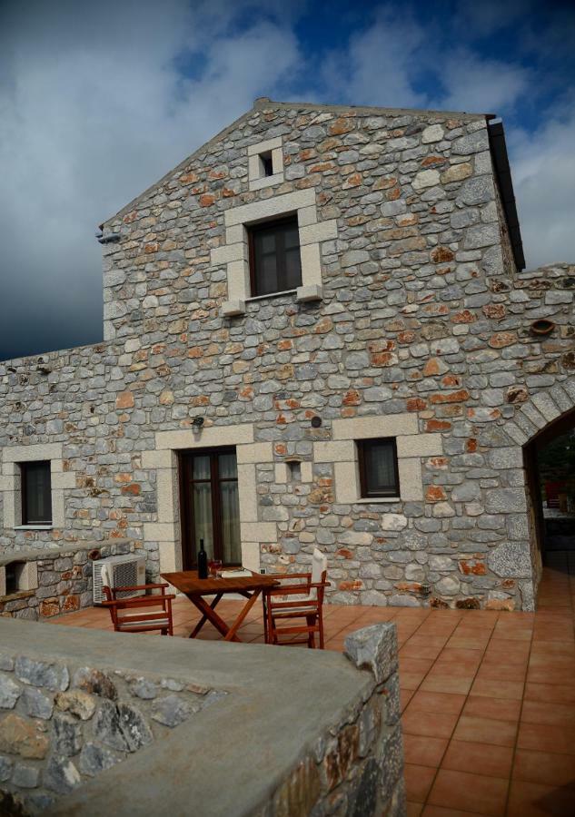 Focalion Castle Luxury Suites Pírgos Dhiroú エクステリア 写真