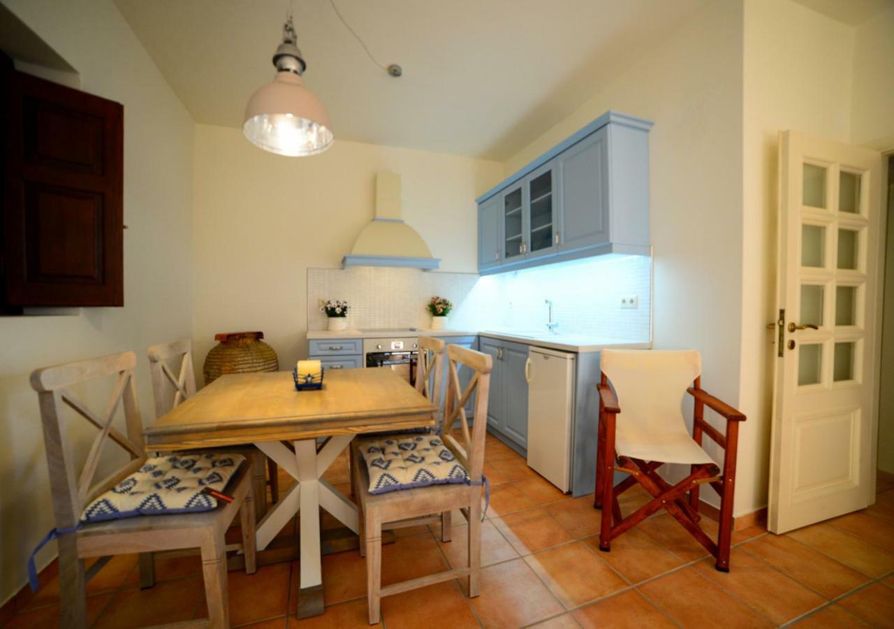 Focalion Castle Luxury Suites Pírgos Dhiroú エクステリア 写真