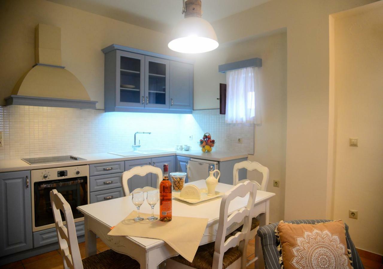 Focalion Castle Luxury Suites Pírgos Dhiroú エクステリア 写真