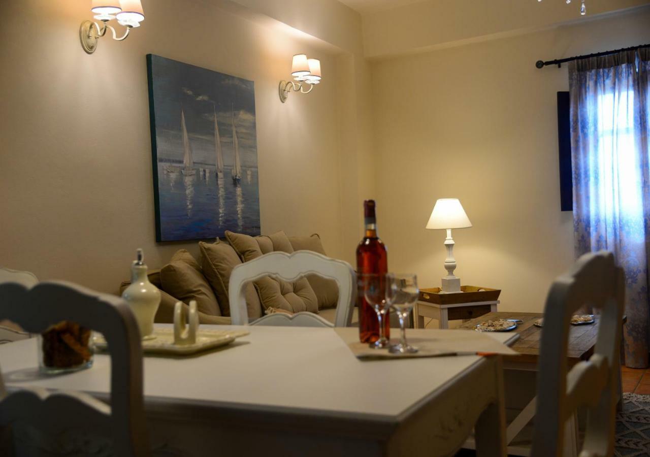 Focalion Castle Luxury Suites Pírgos Dhiroú エクステリア 写真