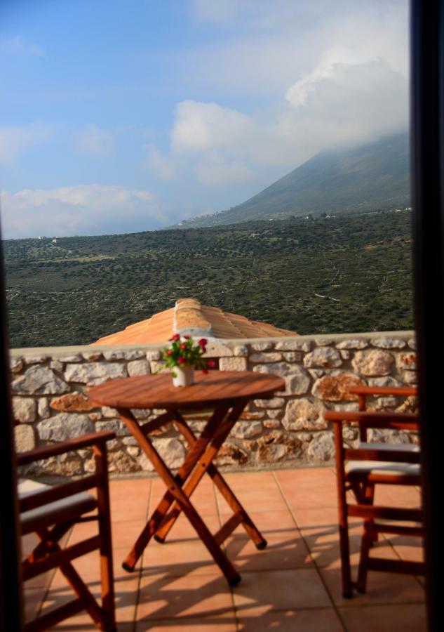 Focalion Castle Luxury Suites Pírgos Dhiroú エクステリア 写真